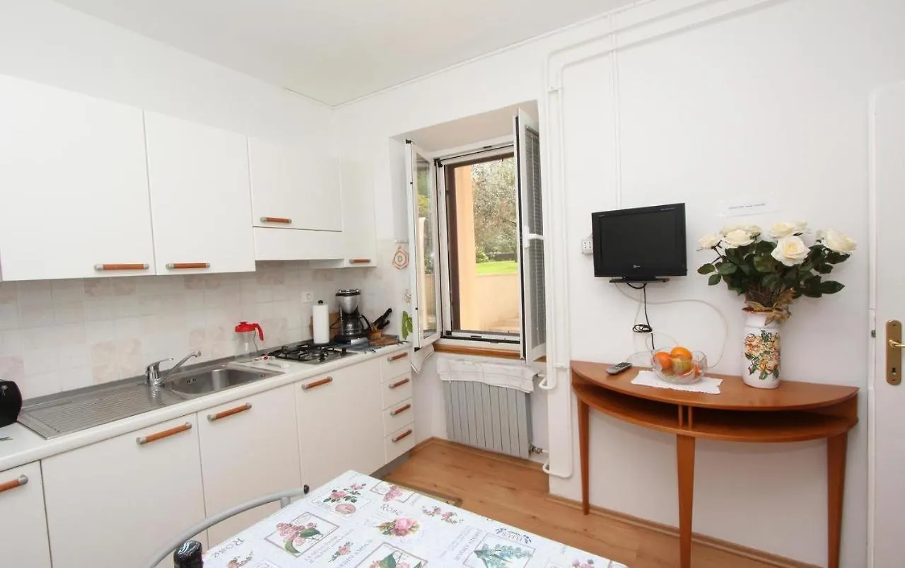 Appartamento Ondina Rovigno 0*,